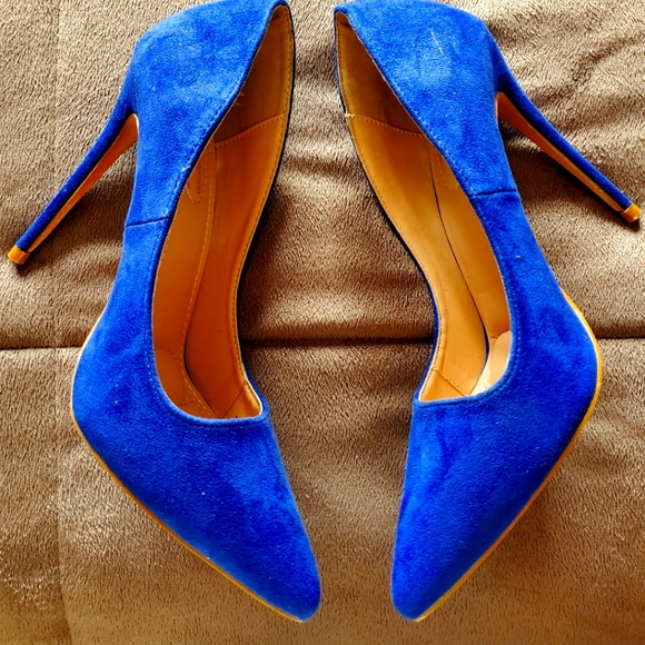 Royal Blue High Heel Shoes, size US 7 (Brand: Fashion Nova) - Picture 2 of 9